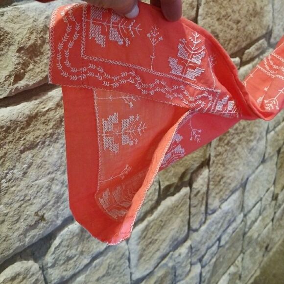 Monoreno coral with white embroidered blouse size small long sleeve & tie - Picture 4 of 7